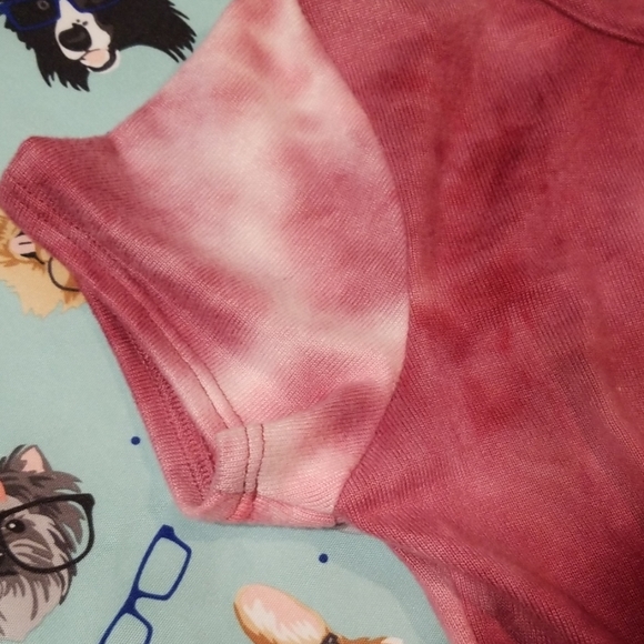 🎀DONATed  May 8 🎀Girls Tye Dye Top 14-16 - Picture 3 of 5